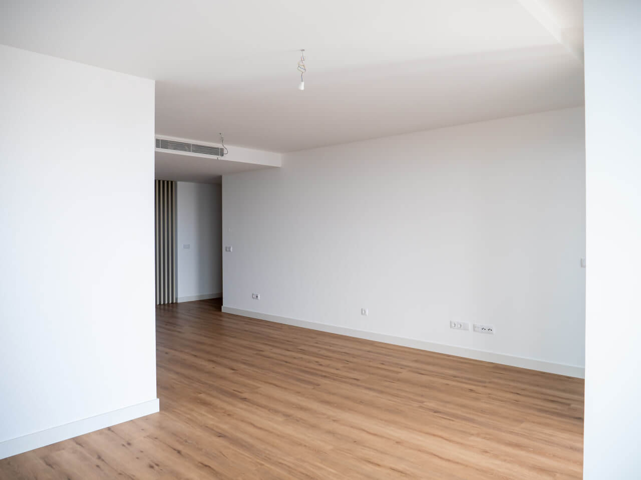 Breathtaking Three-Bedroom Apartment in Funchal Offering Ocean Views