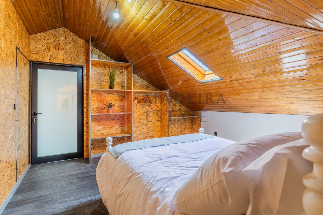 Bedroom with Double Bed and Wardrobe – Different Angle in Ribeira Brava Apartment Bedroom with a double bed and wardrobe from a different angle in a short-term rental apartment in Ribeira Brava, Madeira, Portugal