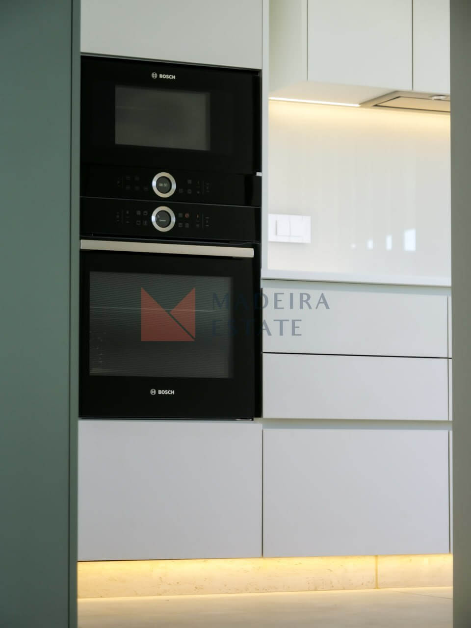 Luxurious One-Bedroom Apartment in Funchal’s Exclusive Residential Complex