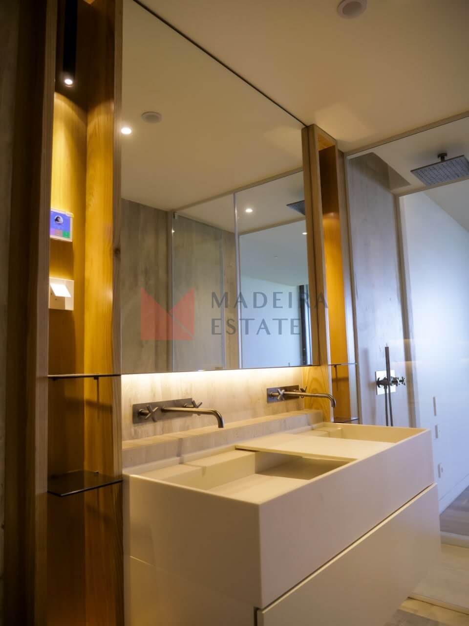 Luxurious One-Bedroom Apartment in Funchal’s Exclusive Residential Complex