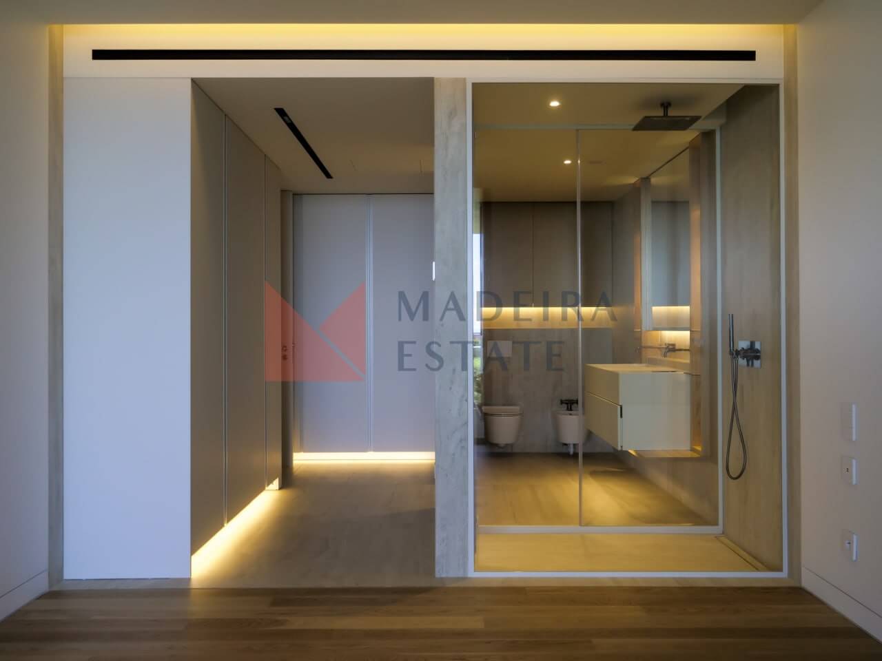 Luxurious One-Bedroom Apartment in Funchal’s Exclusive Residential Complex