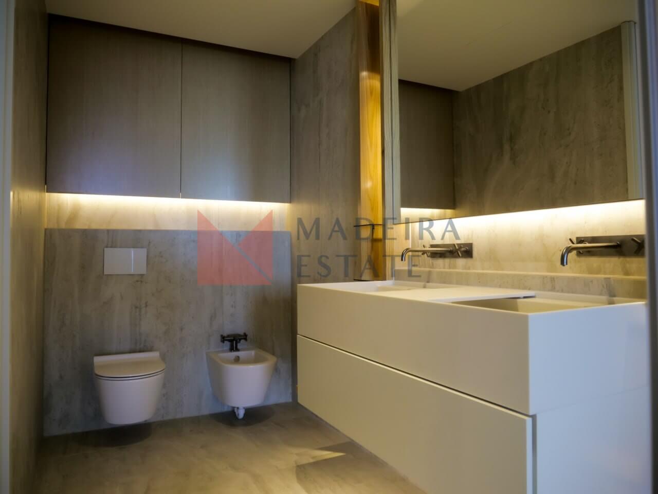 Luxurious One-Bedroom Apartment in Funchal’s Exclusive Residential Complex