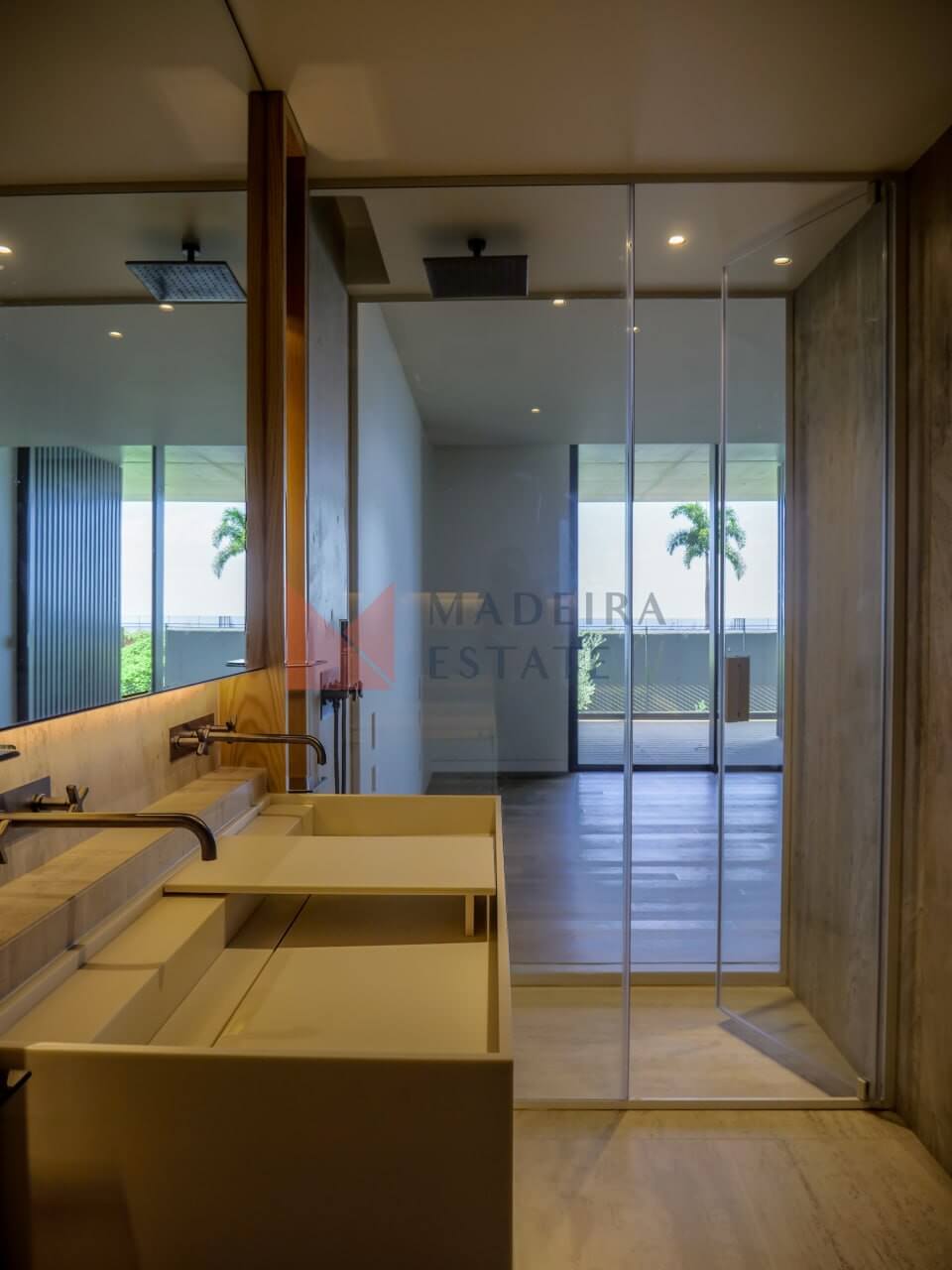 Luxurious One-Bedroom Apartment in Funchal’s Exclusive Residential Complex