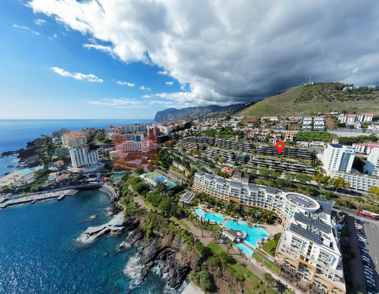 Luxurious One-Bedroom Apartment in Funchal’s Exclusive Residential Complex