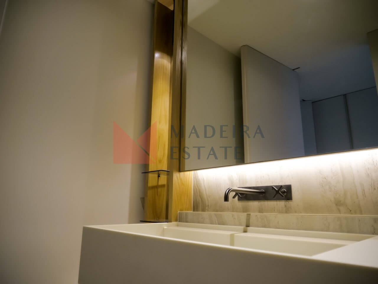 Luxurious One-Bedroom Apartment in Funchal’s Exclusive Residential Complex