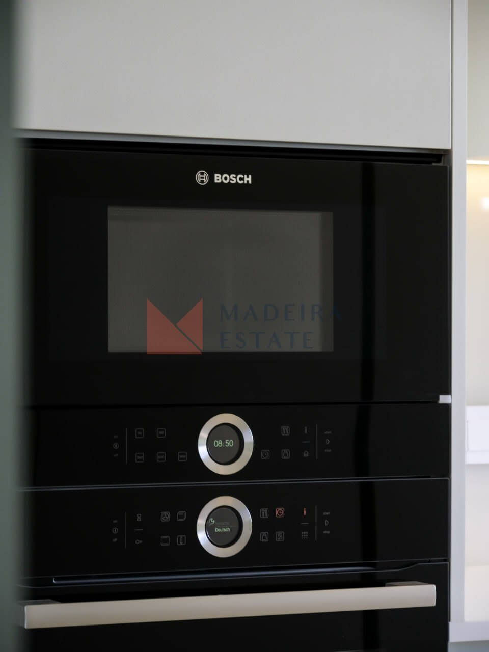 Luxurious One-Bedroom Apartment in Funchal’s Exclusive Residential Complex