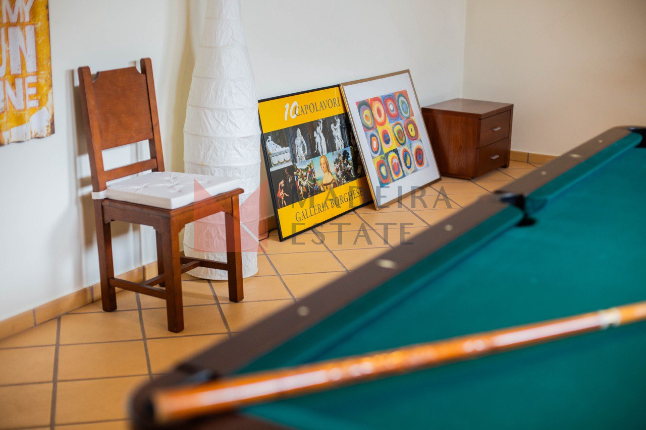 Pool table in a luxury villa for rent in Madeira