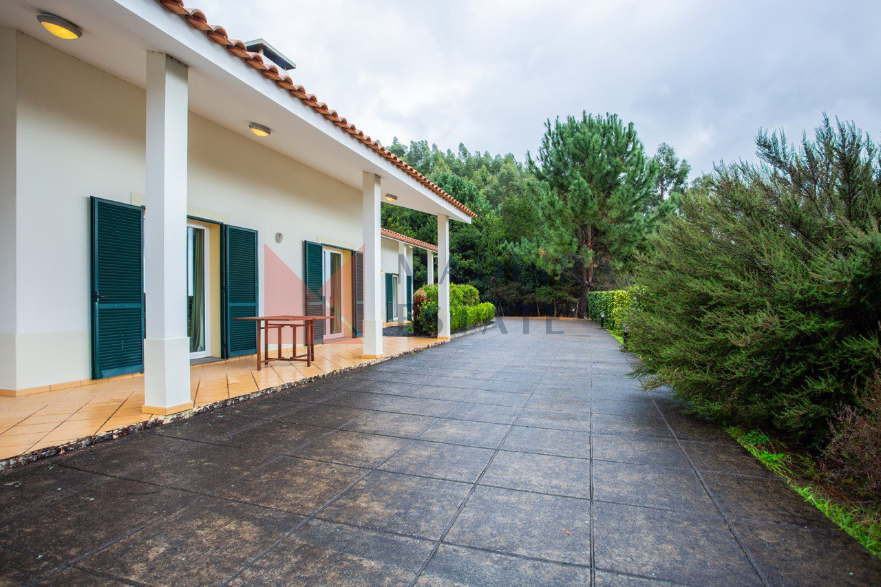 Spacious grounds of a luxury villa for rent in Madeira