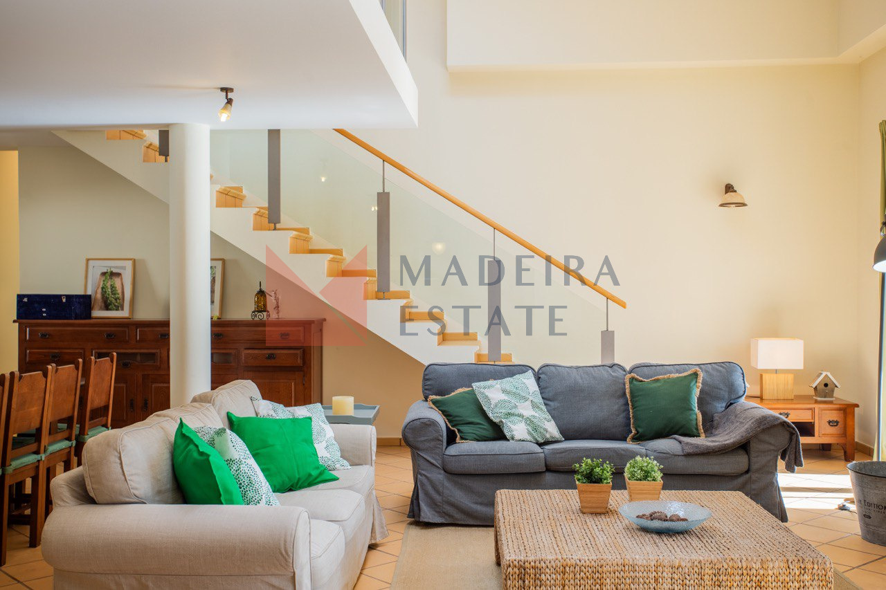 Spacious living room in a luxury villa for rent in Madeira