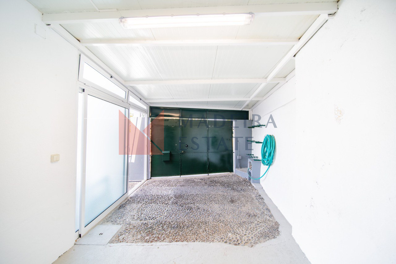 Garage at Villa Bela Vista, Funchal, Madeira – short-term rental