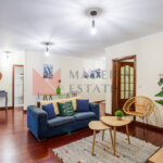 Cozy living room with comfortable seating, perfect for short-term rental stays in Funchal
