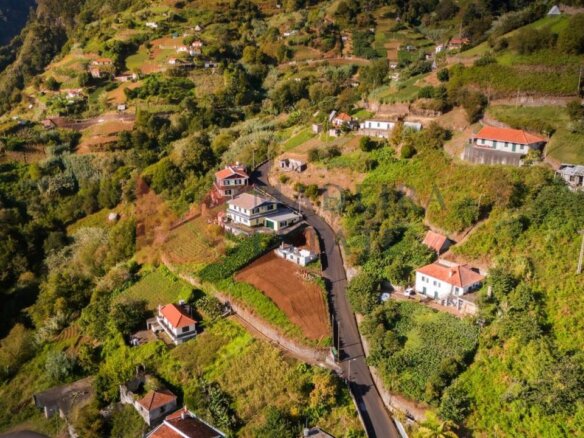 Beautiful Land Plot for Sale in Faial