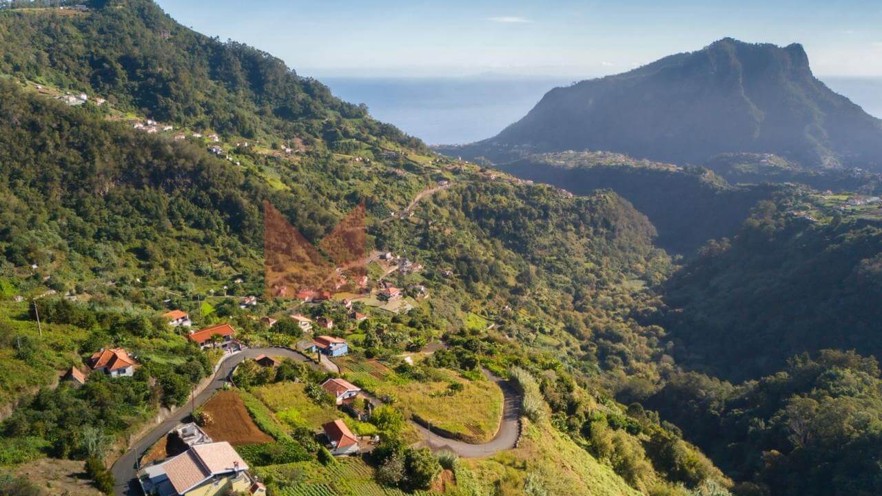Plot of Land in Faial with ME logo_5 Beautiful Land Plot for Sale in Faial