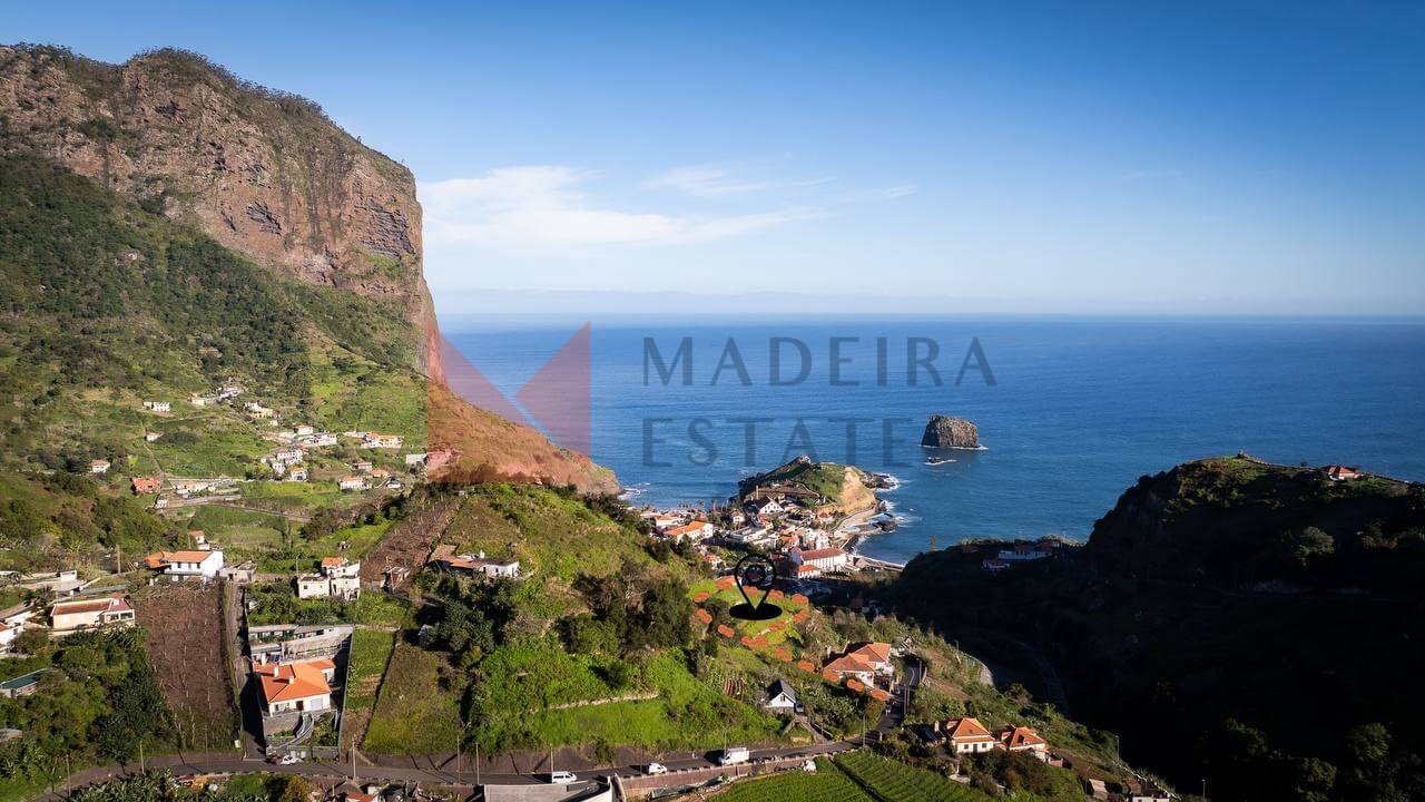 Porto Da Cruz land 1 Land for Sale with Ocean Views in Porto da Cruz