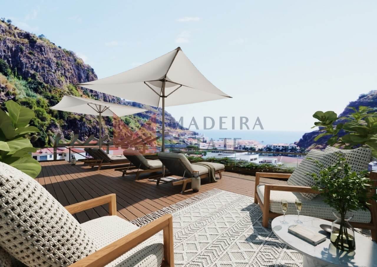Modern T1 Apartment in Ribeira Brava, Madeira – terrace view Modern T1 apartment terrace in Ribeira Brava, Madeira