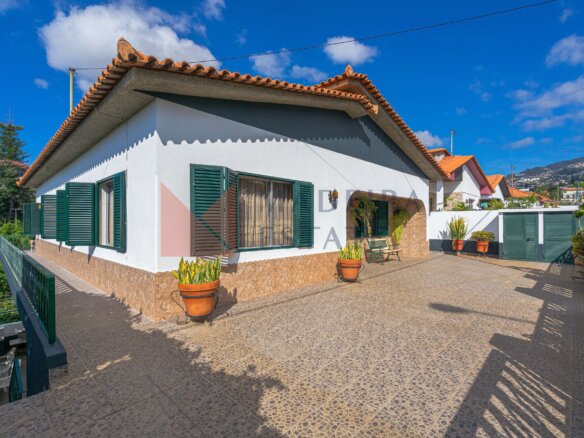 Oportunidade Única no Coração do Funchal