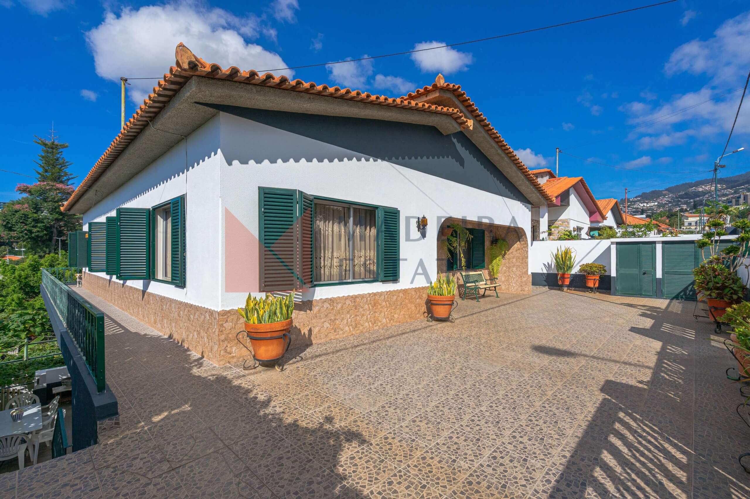 Oportunidade Única no Coração do Funchal