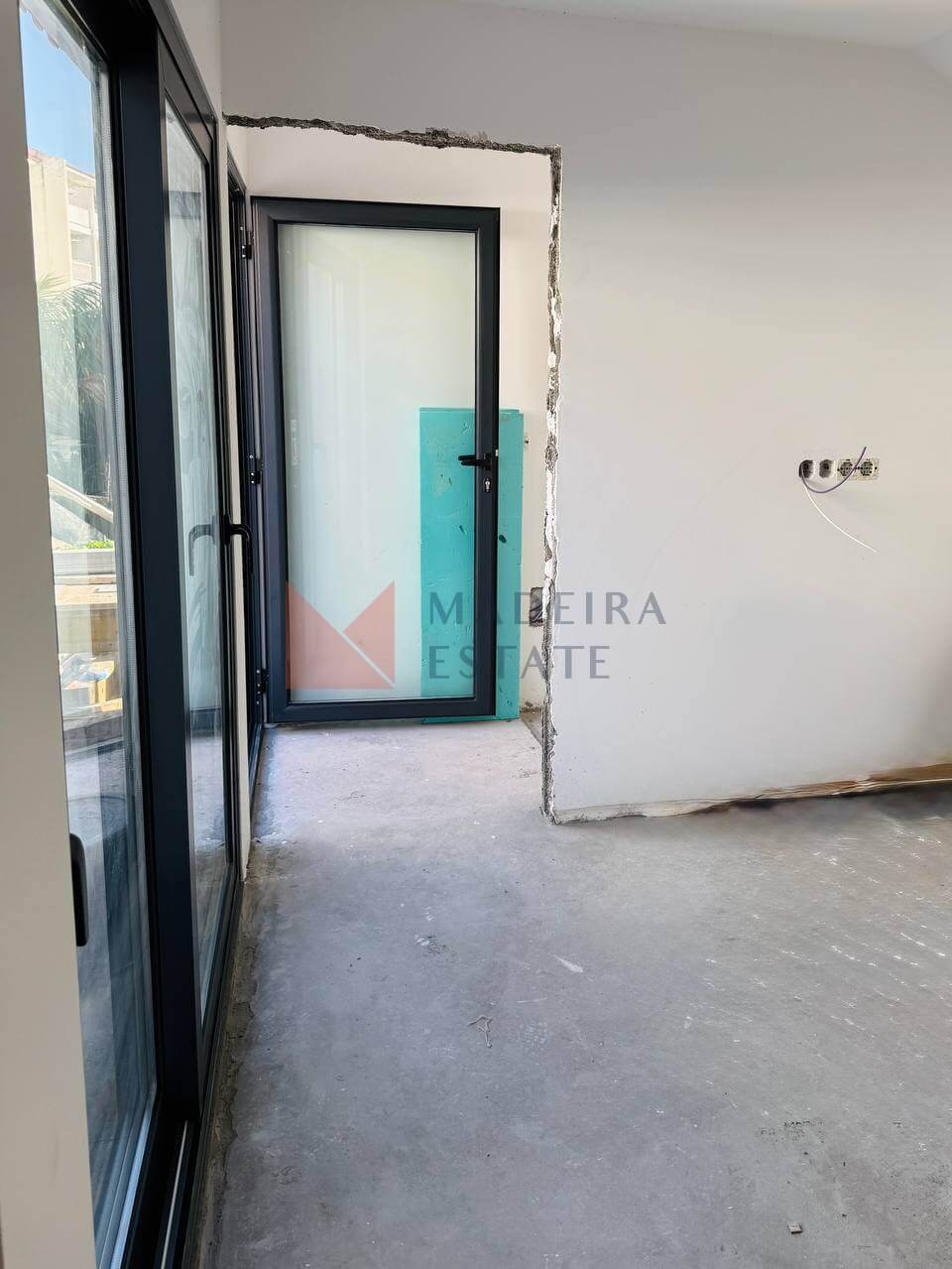 New T2 House for Sale in Funchal – Almost Ready to Move In