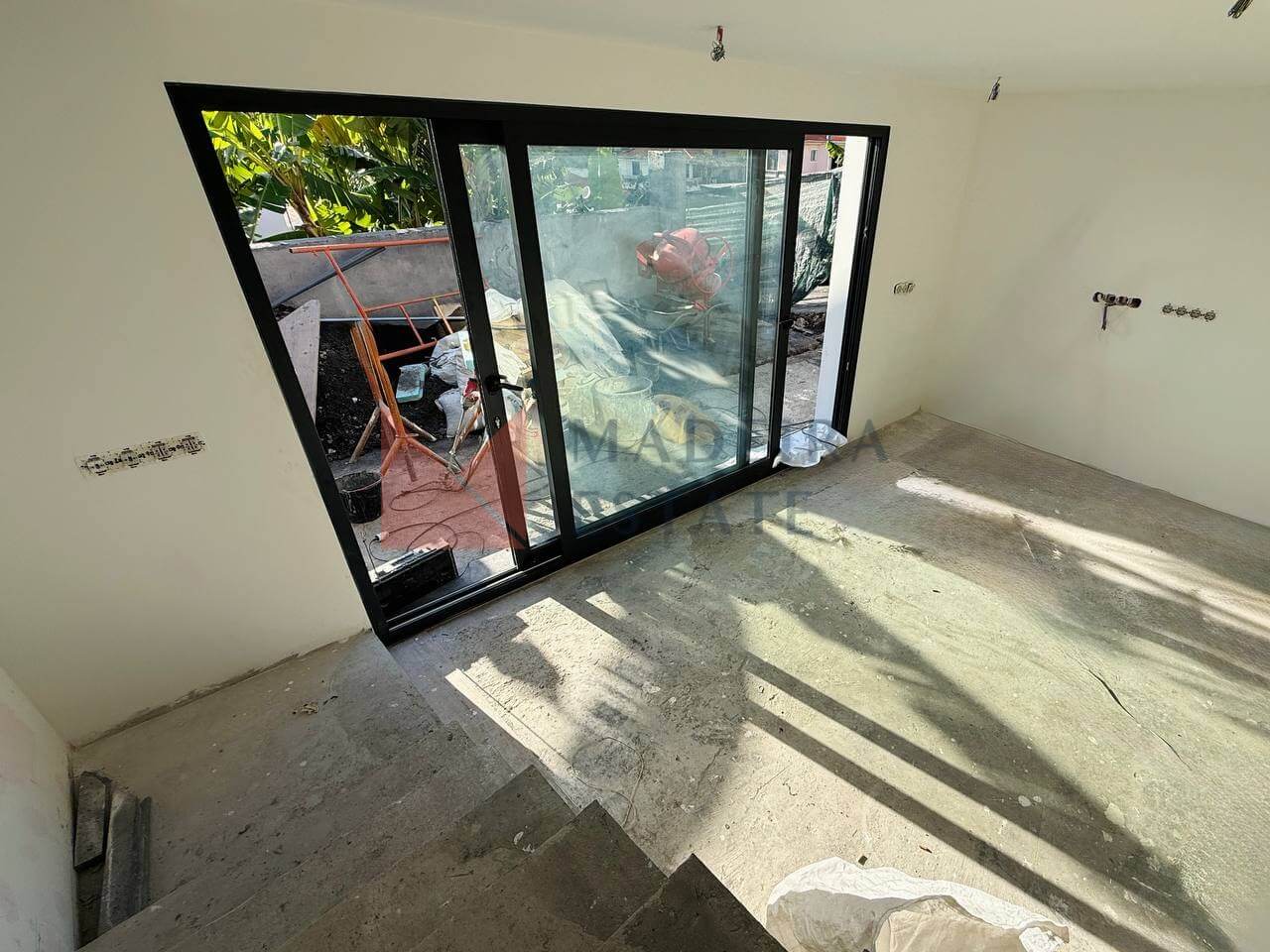 New T2 House for Sale in Funchal – Almost Ready to Move In