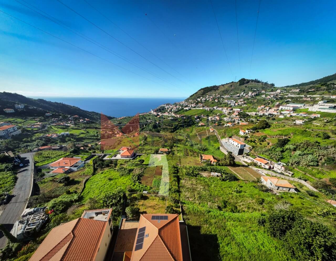 Plot of land for sale with a Gemini House project in Campanário.