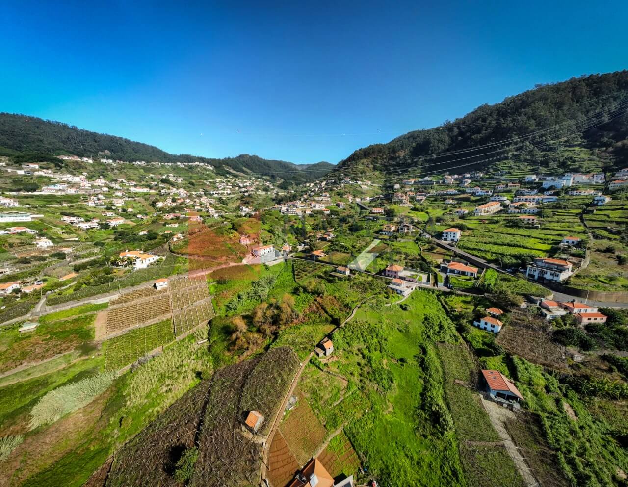 Plot of land for sale with a Gemini House project in Campanário.