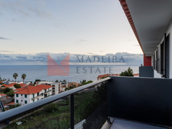 Apartamento T2 à Venda no Garajau, Madeira