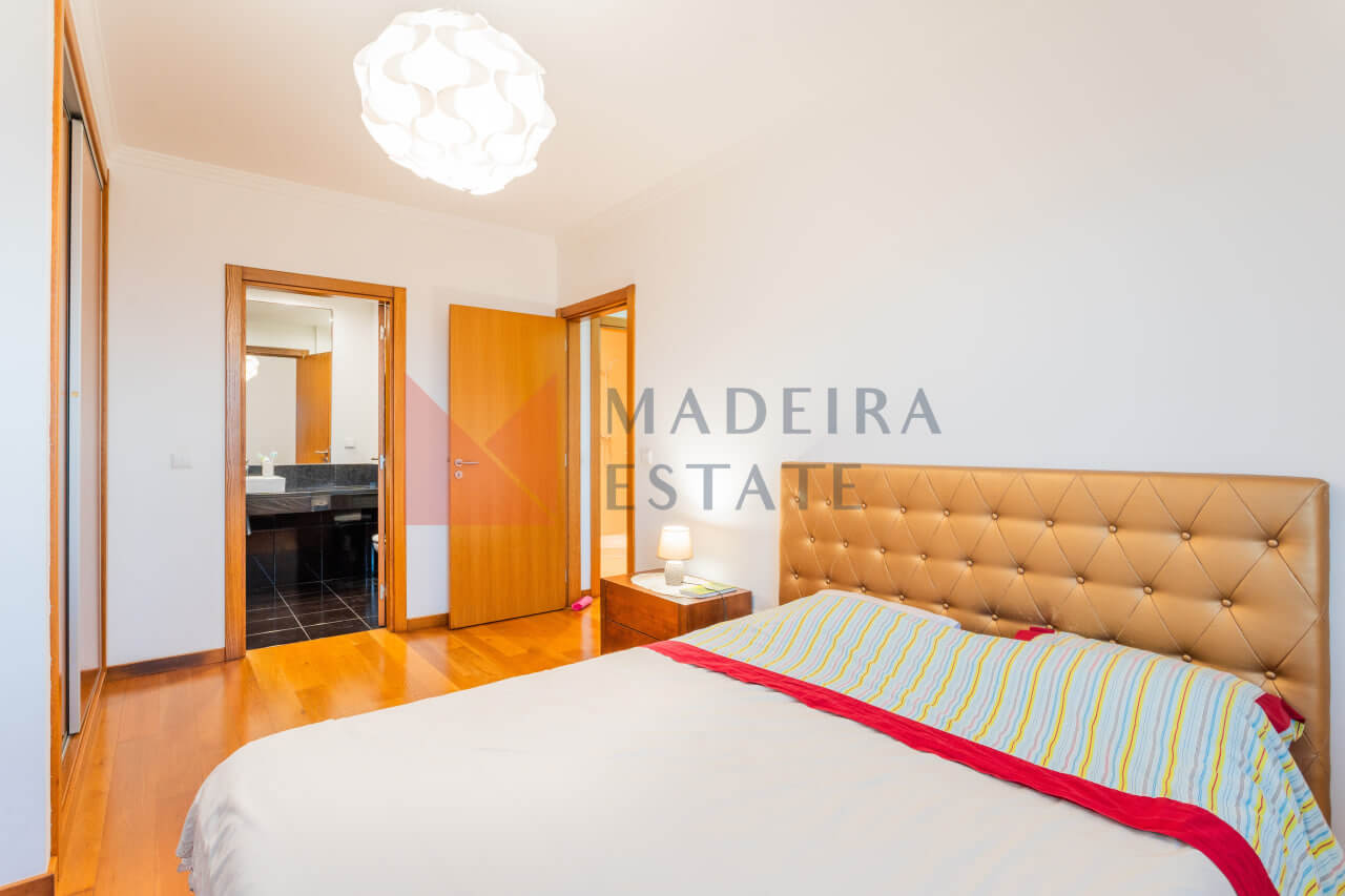 Apartamento T2 à Venda no Garajau, Madeira